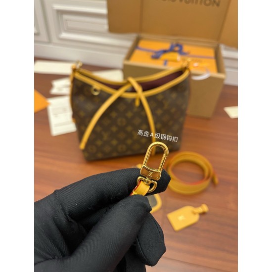 Louis Vuitton Carryall PM